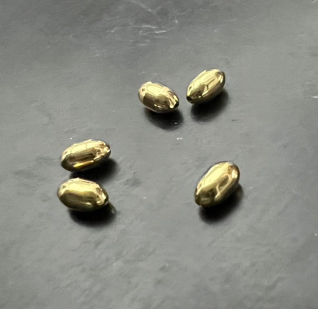 Olive, vergoldetes 925-Silber, 4,5 × 2,7 mm | A44