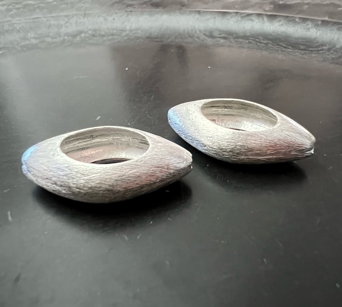 Kupfer Zwischenelement, versilbert, gebürstet, 28 × 15,5 mm | E4