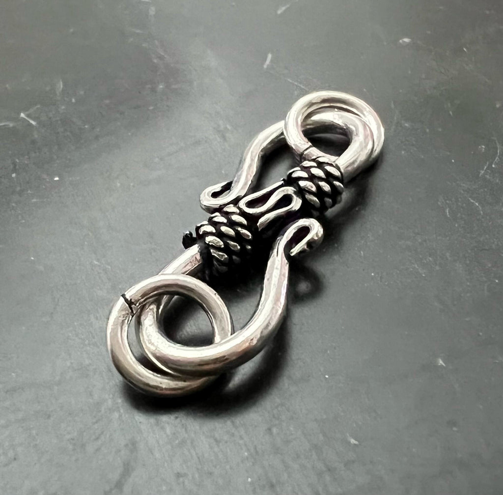S-hook clasp copper silver-plated, blackened, 22 mm | E6