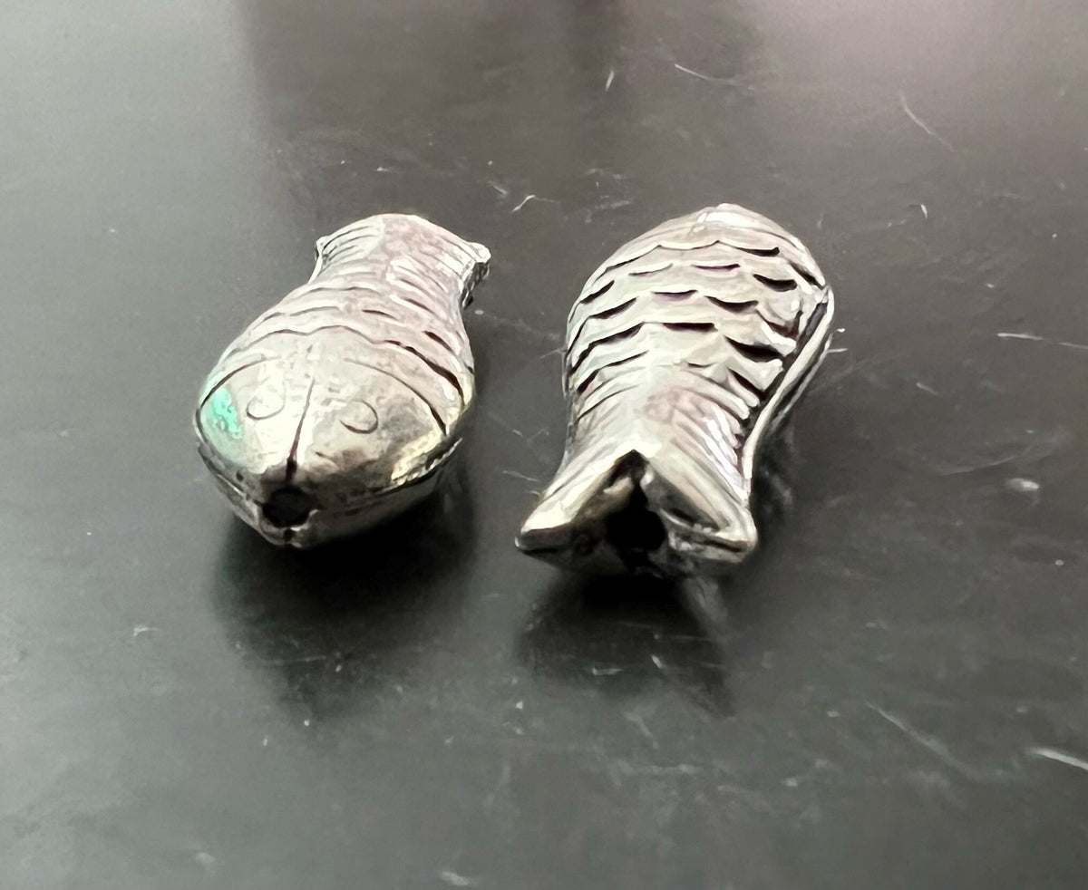 Kupfer Fisch Perle, versilbert, geschwärzt, 21 × 9,5 mm | E13