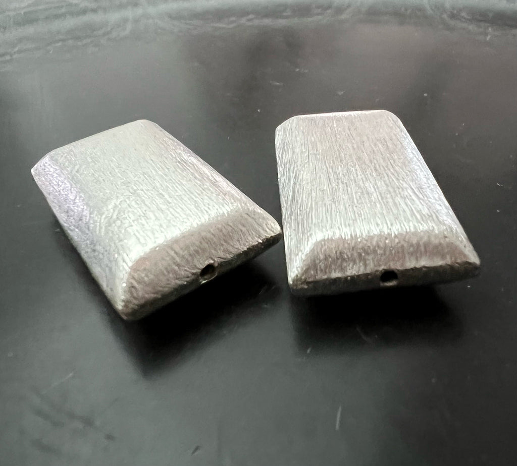 Kupfer Rechteck Perle, versilbert, gebürstet, 32 × 18 mm | E3