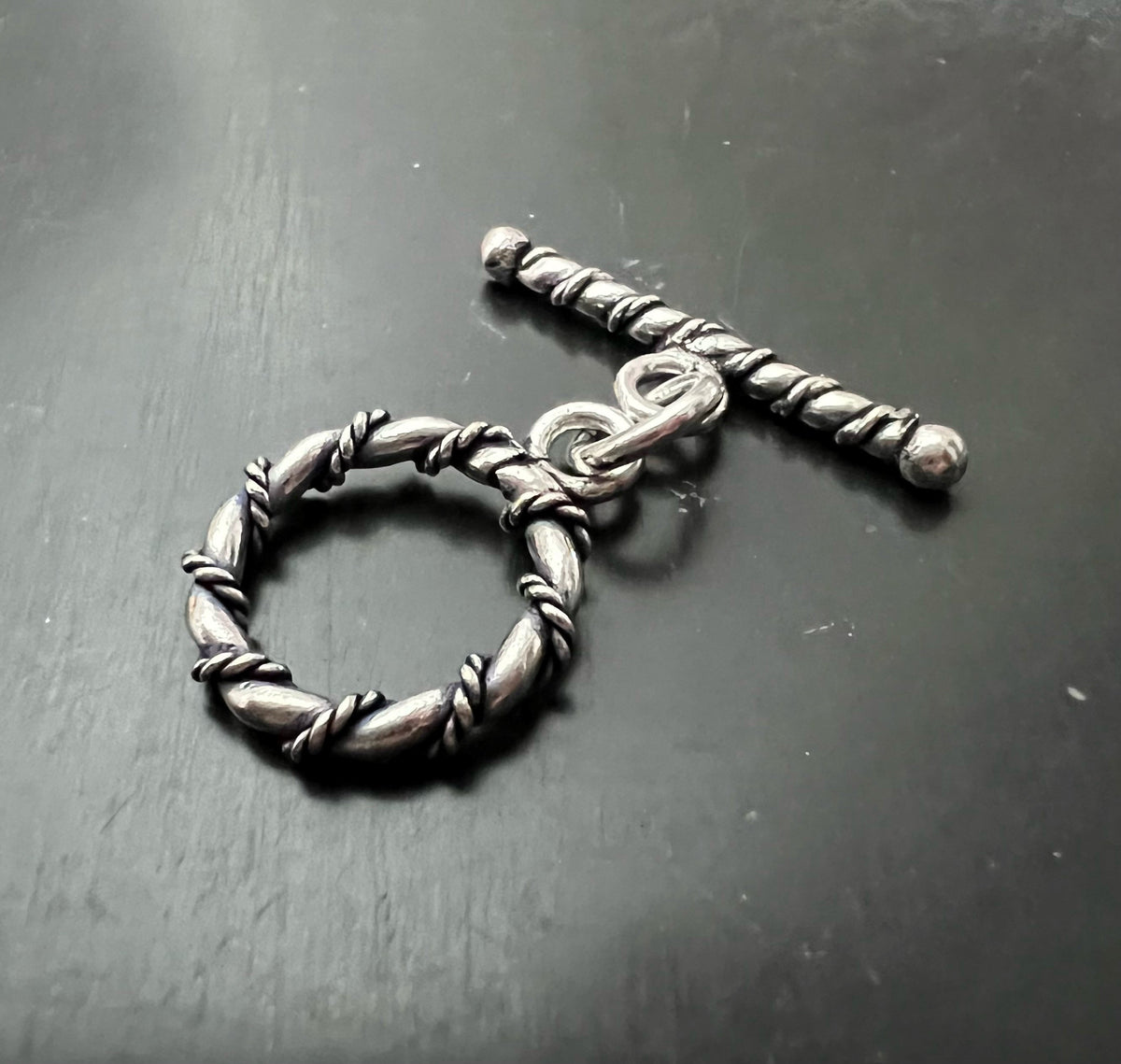 Knebel Verschluss Kupfer versilbert, geschwärzt, Ø 14,5 mm | E9