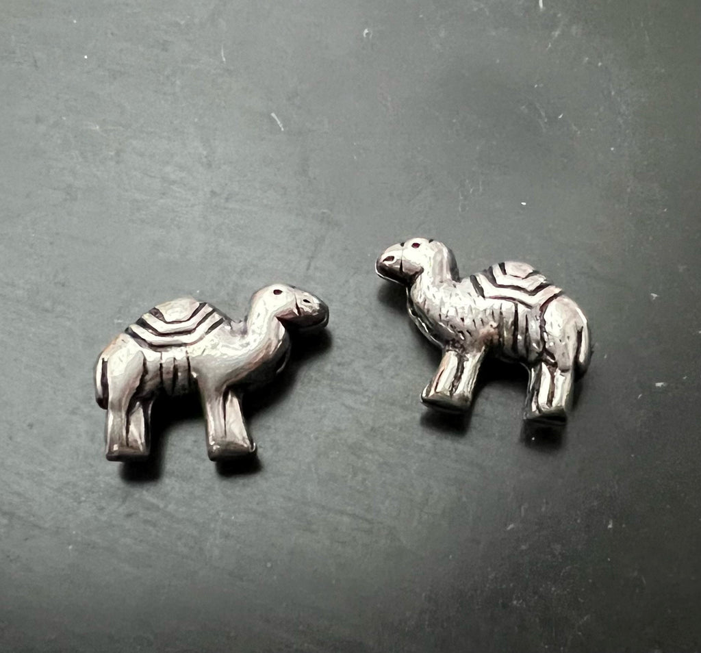 Kupfer Kamel Perle, versilbert, geschwärzt, 16 × 12 mm | E10