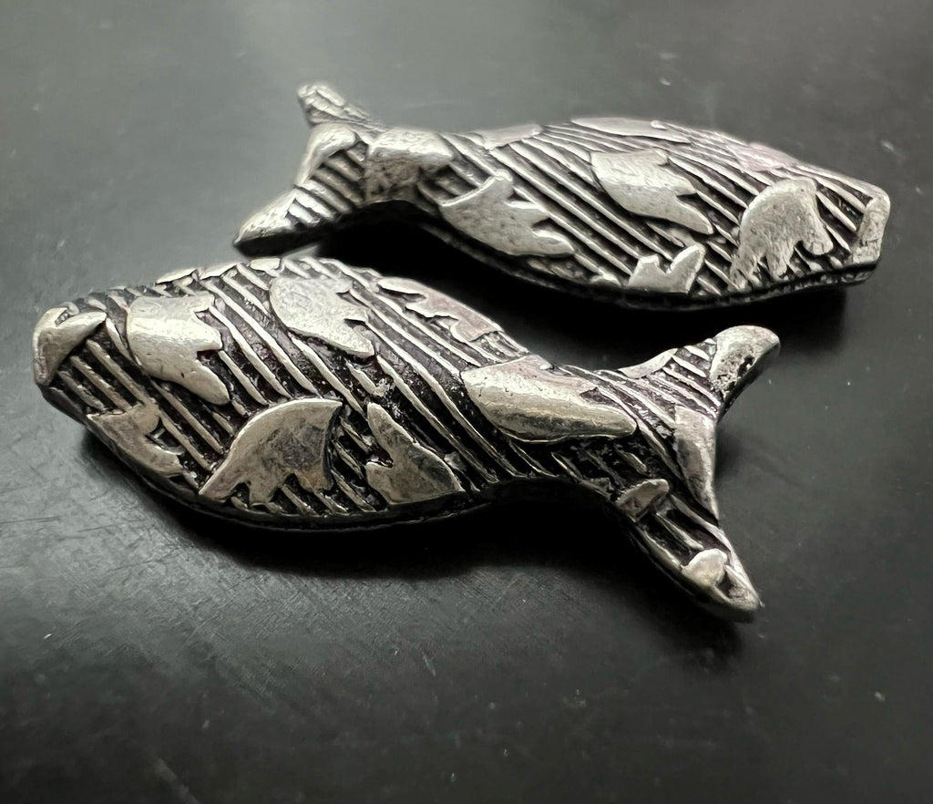 Kupfer Fisch Perle, versilbert, geschwärzt, 20 × 8 mm | E14