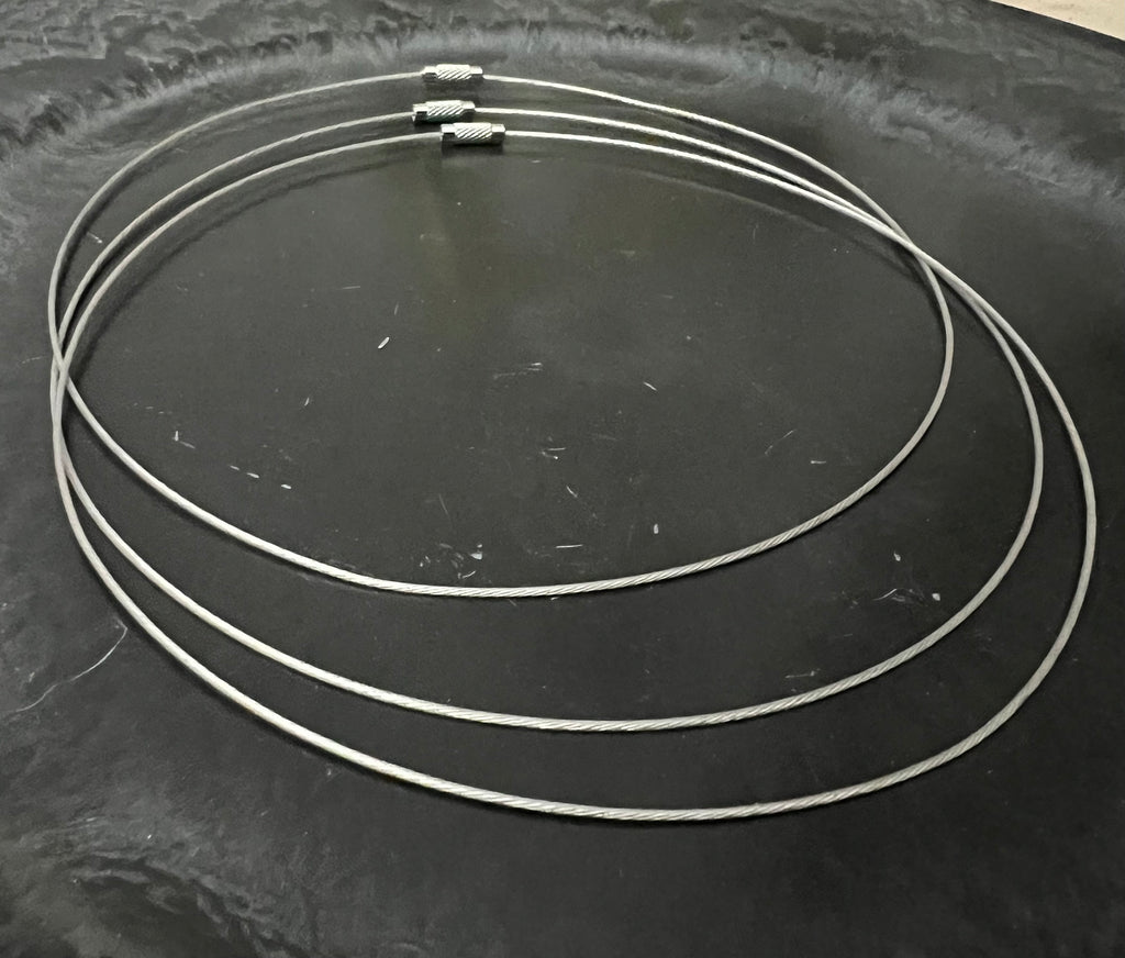 Neck ring, silver-colored