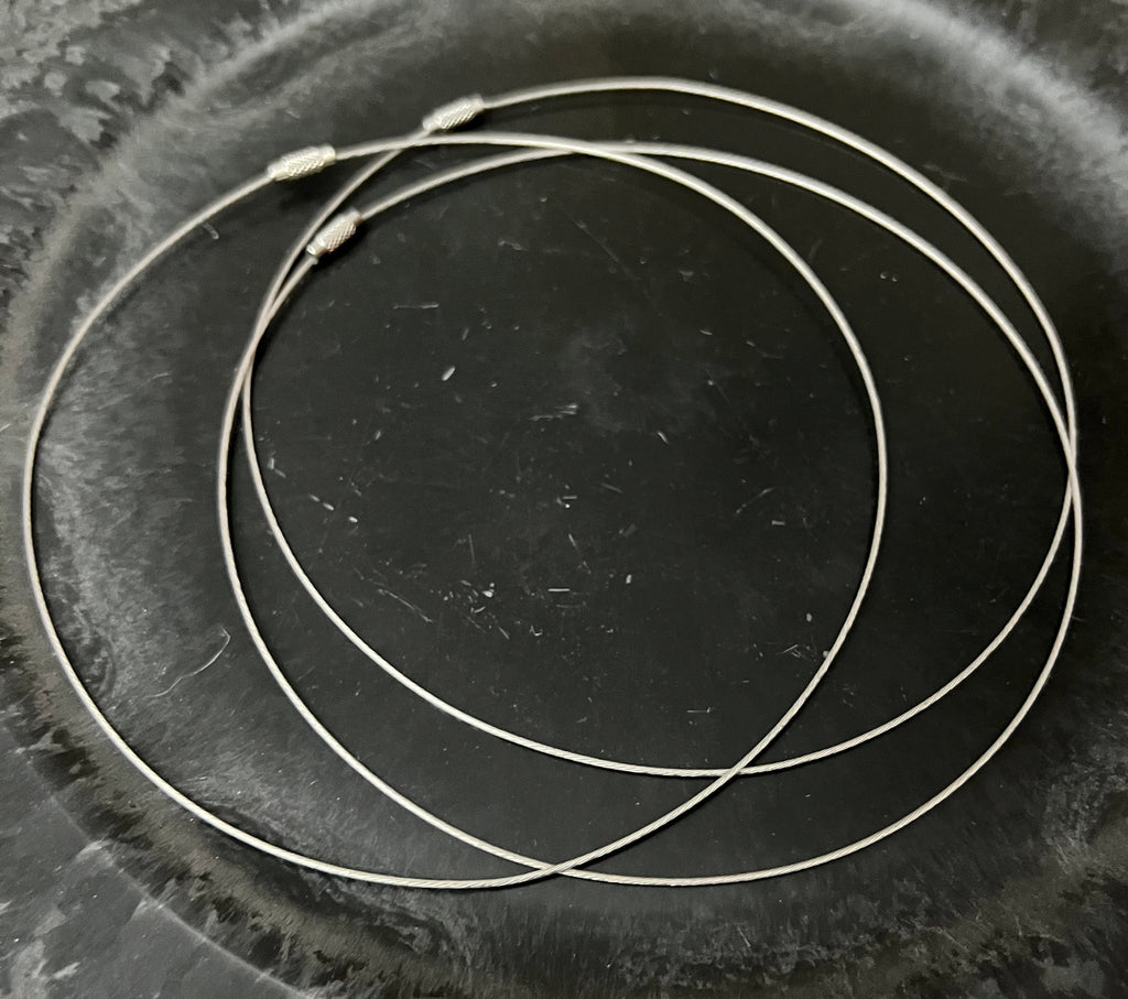 Neck ring, silver-colored