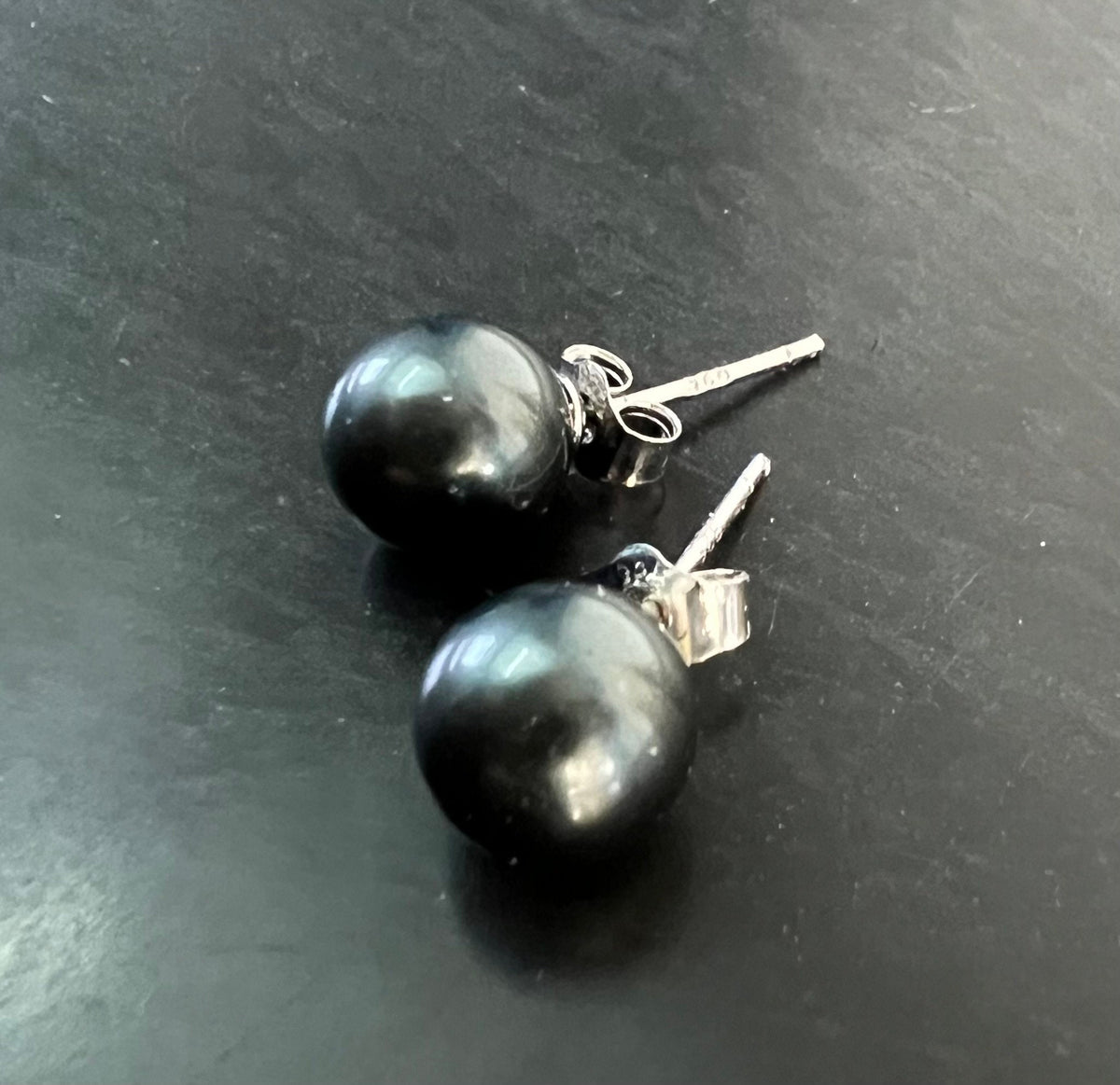Ohrstecker Muschelkern 925-Silber, grau/blau, 6 & 8 mm