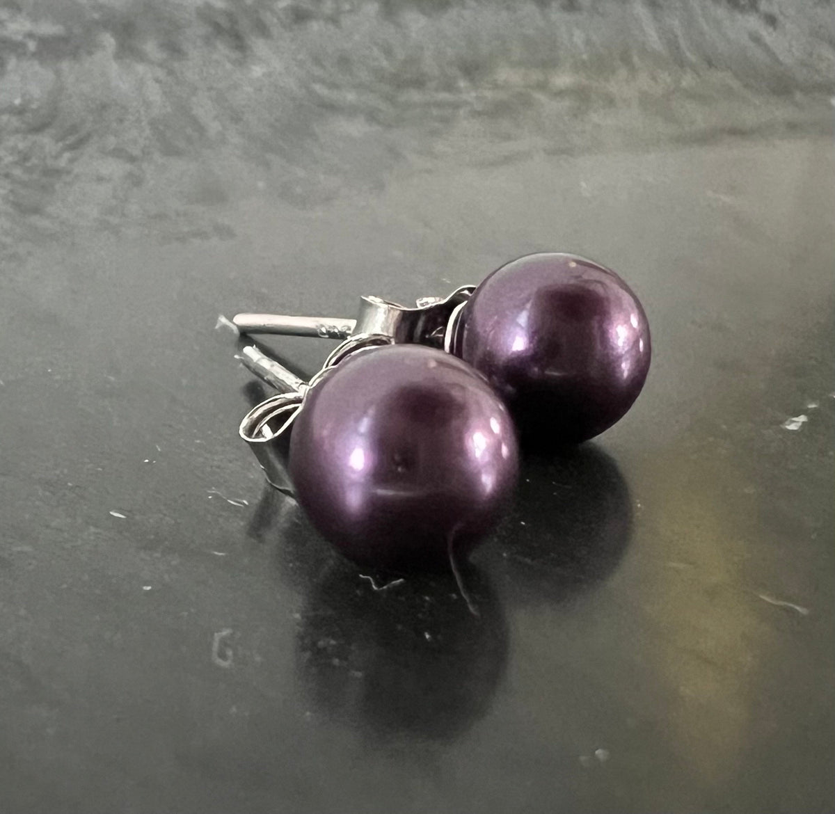 Muschelkern Ohrstecker 925-Silber, lila, 6 mm | F17