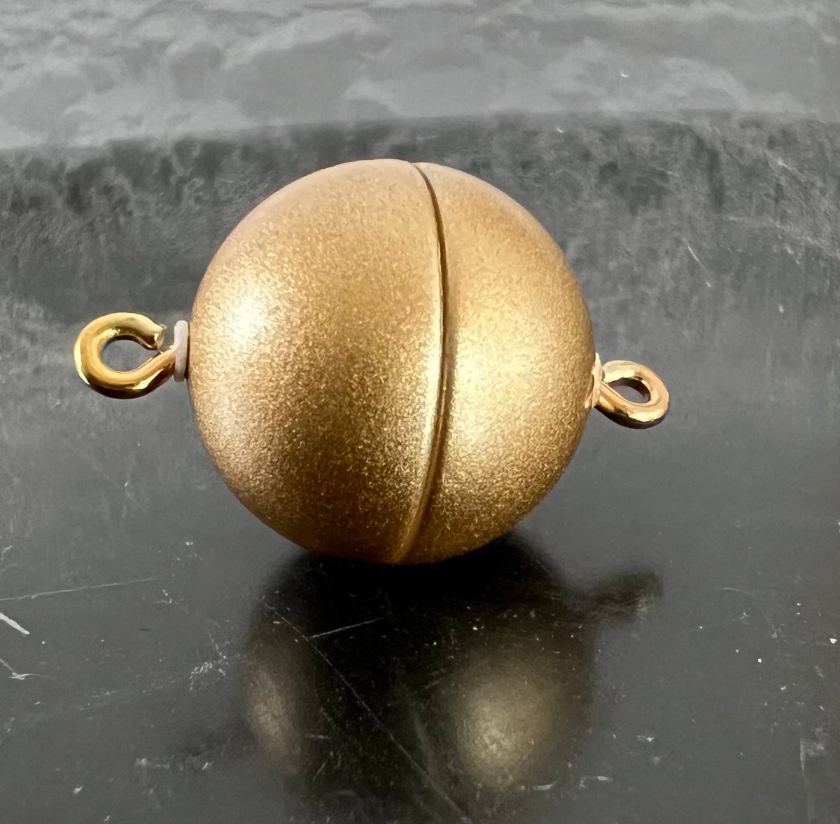 Magnet Verschluss, kugelförmig, gold matt, 8 / 10 / 12 / 15 mm | Made in Germany