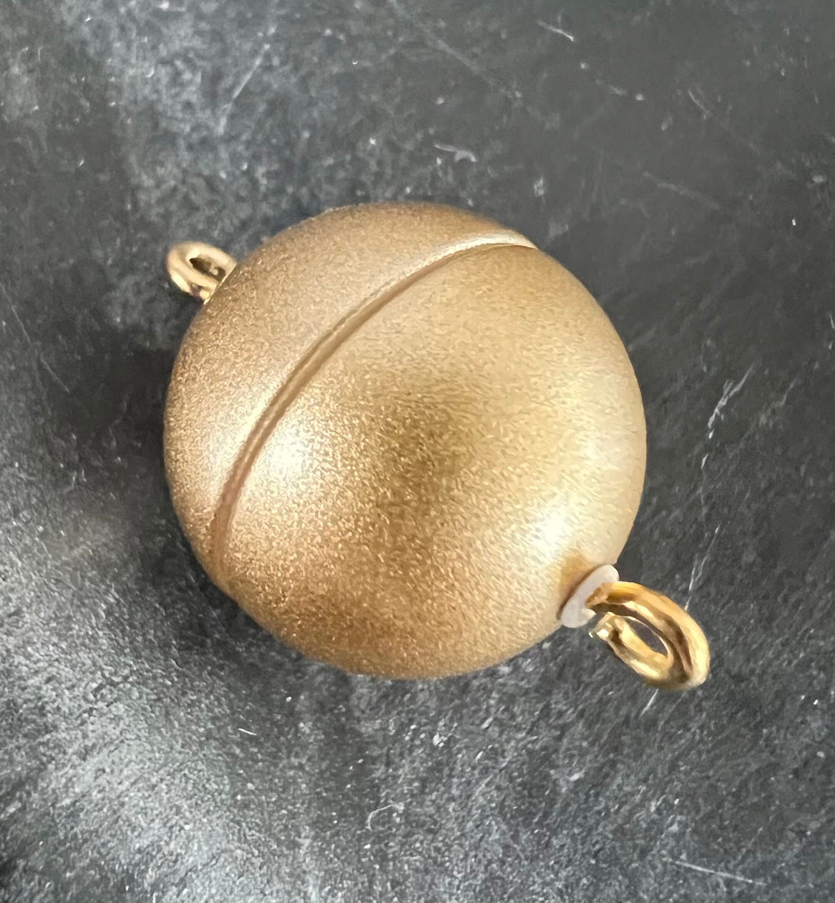 Magnet Verschluss, kugelförmig, gold matt, 8 / 10 / 12 / 15 mm | Made in Germany