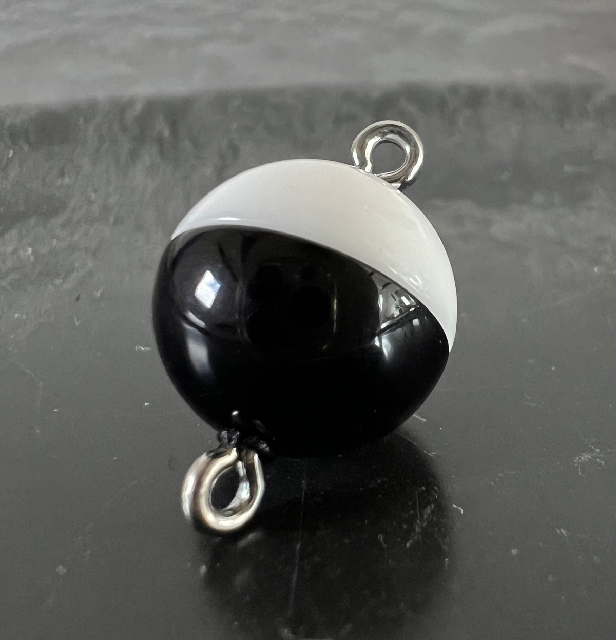 Magnet Verschluss, kugelförmig, schwarz-weiß, 8 / 10 / 12 mm | Made in Germany