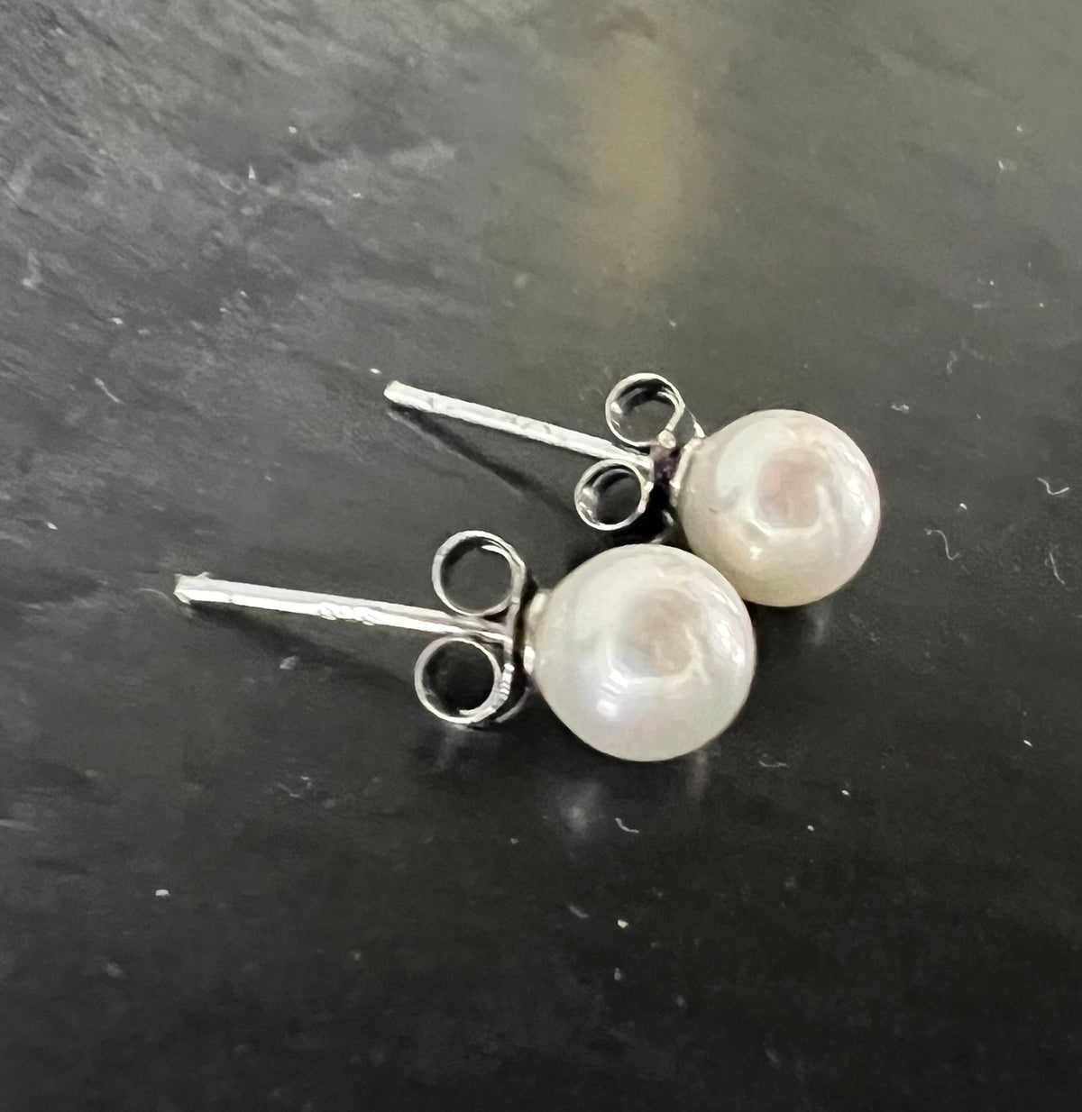 Ohrstecker Muschelkern 925-Silber, weiß, 6 mm - F16