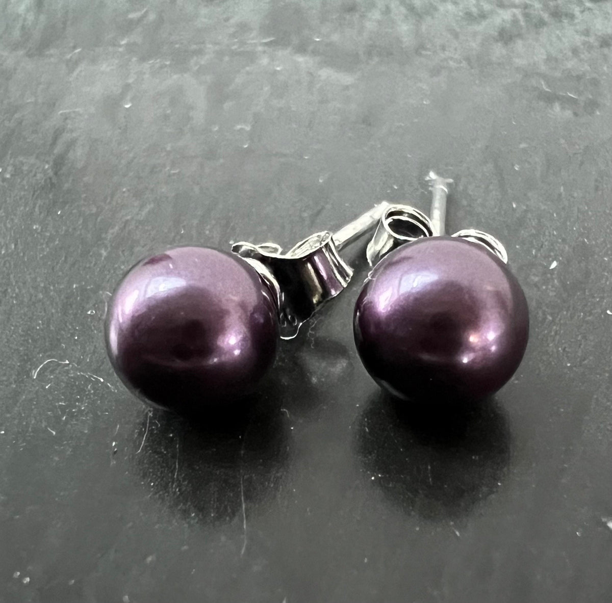 Muschelkern Ohrstecker 925-Silber, lila, 6 mm | F17