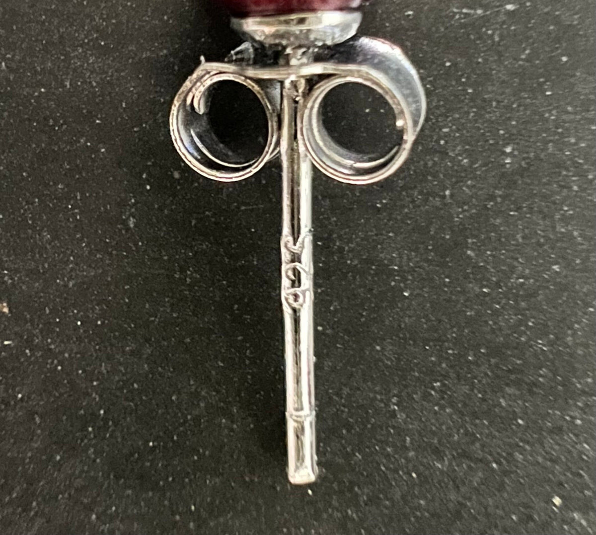 Muschelkern Ohrstecker 925-Silber, rot, 6 mm | F20
