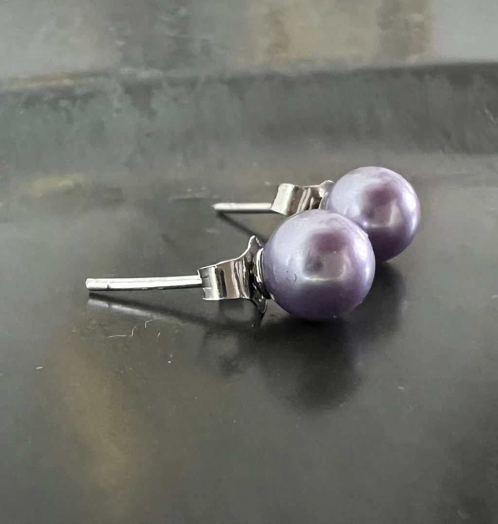 Shell pearl stud earrings, 925 sterling silver, lilac, 6 mm | F21