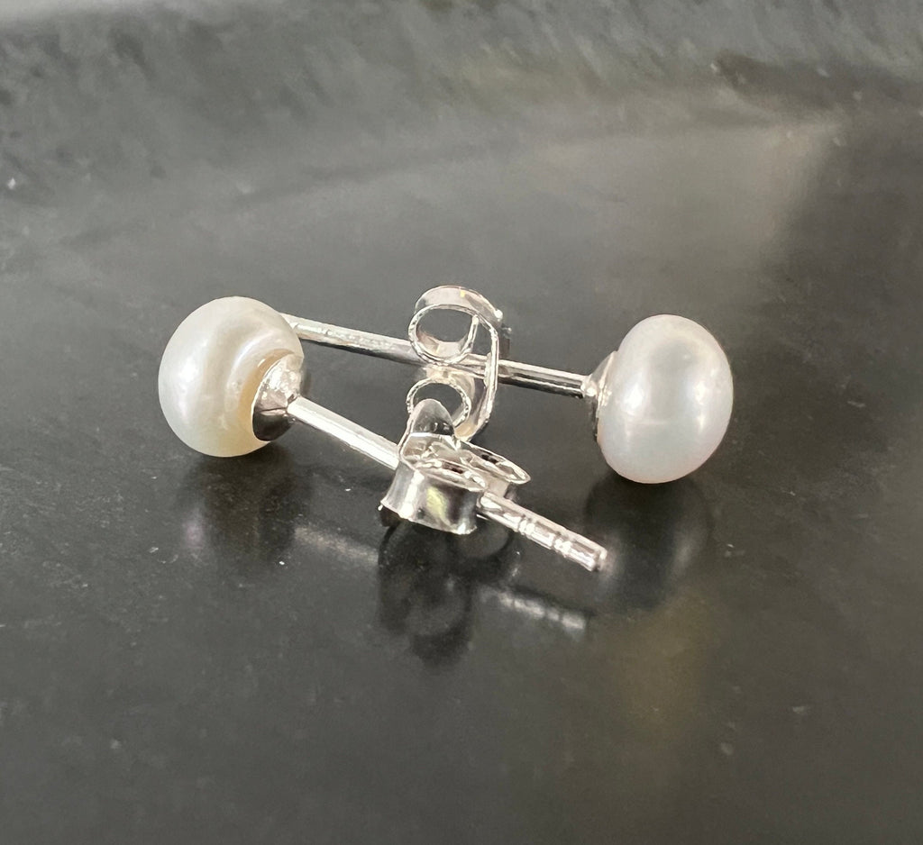 Perlen Ohrstecker 925-Silber, 4 mm | T23