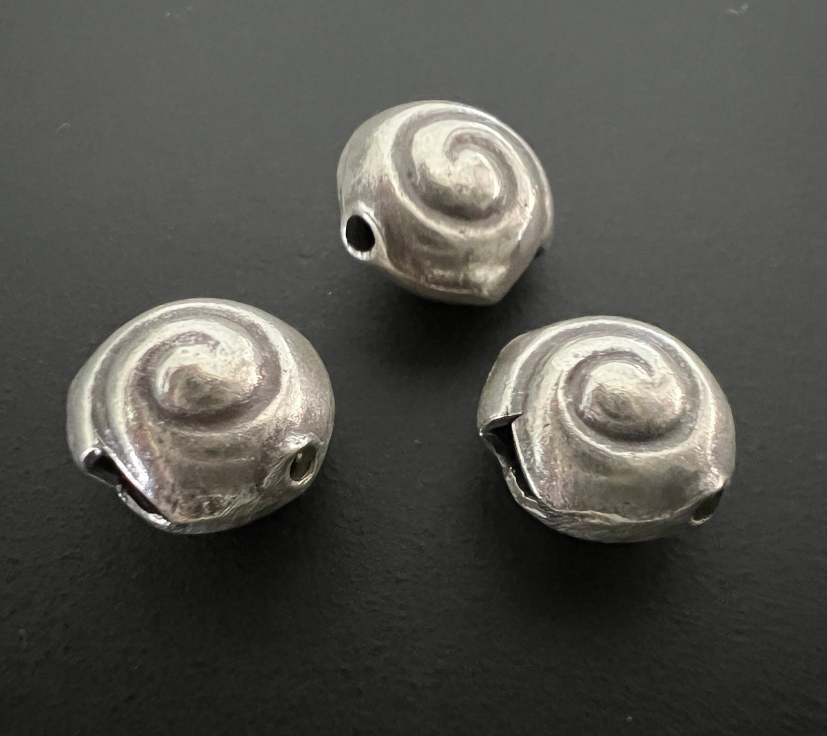 Schnecke, 925-Silber, geschwärzt, 10 × 7 mm | F23