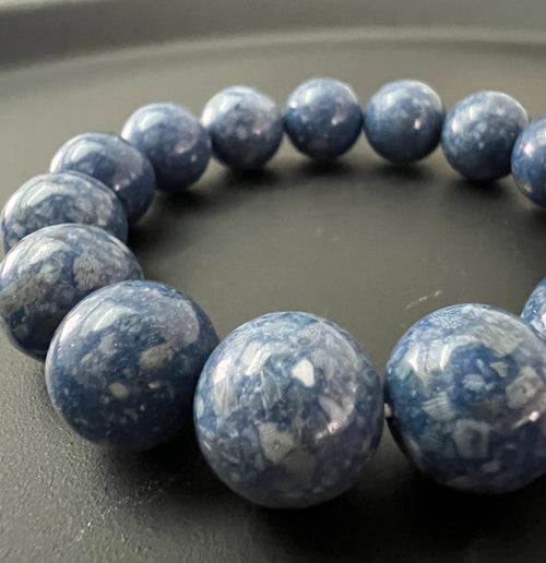 Armband Schaumkoralle, blau gefärbt, 14 mm | S43
