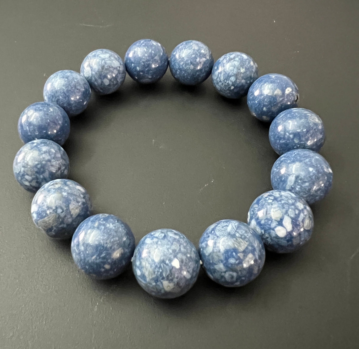 Armband Schaumkoralle, blau gefärbt, 14 mm | S43