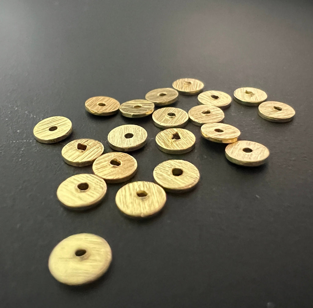 Disc, 925 sterling silver gold-plated, 4 mm | F27
