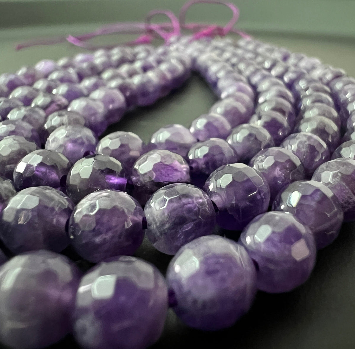 Amethyst Strang, Kugeln, facettiert, 6 mm | S23
