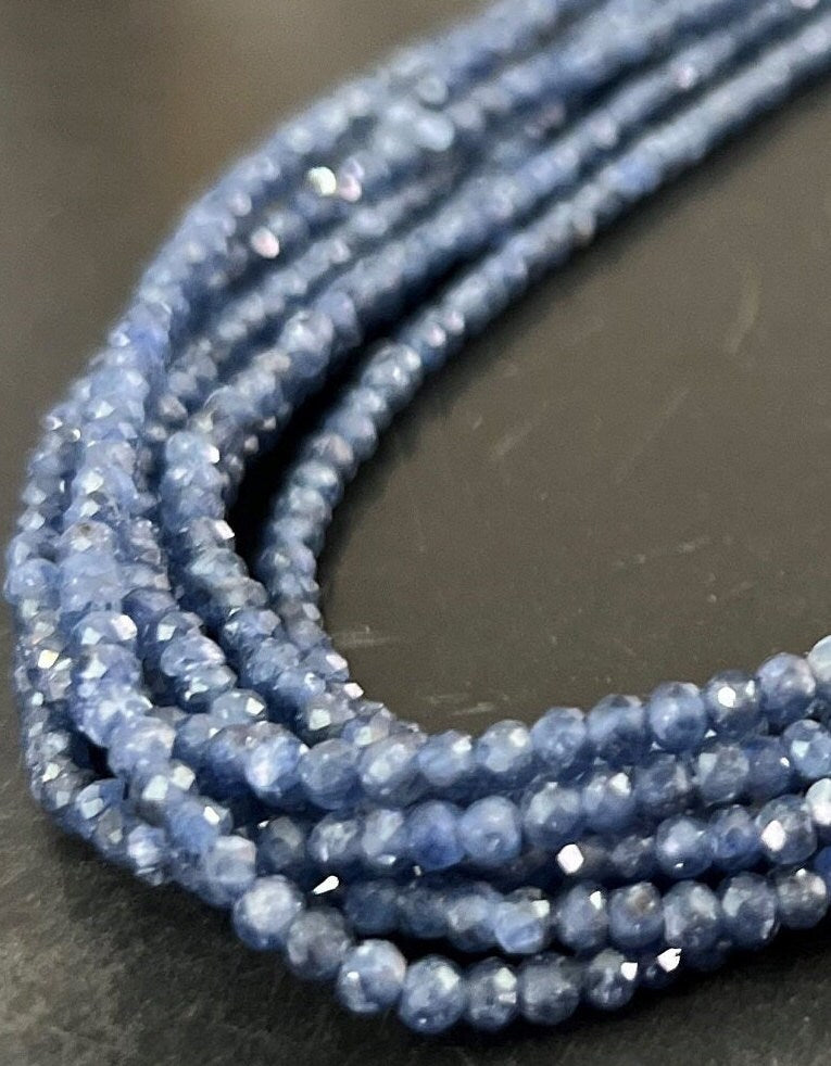 Natur Saphir Kugeln Strang, facettiert, 3 mm | S16