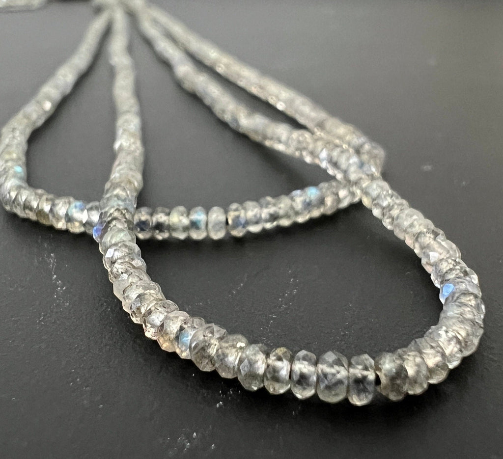 Labradorit Knöpfe Strang, facettiert, 2,5 mm | S3