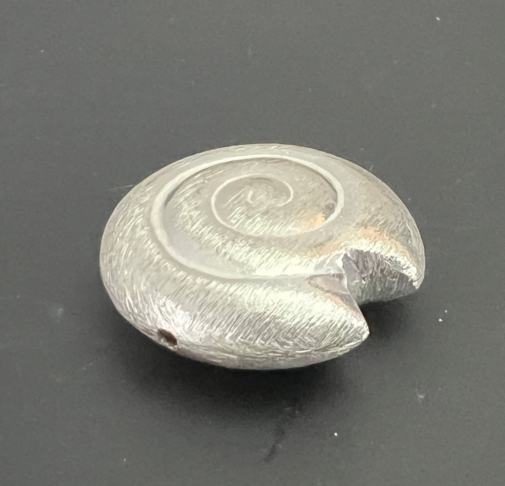 Kupfer Schnecke Perle, versilbert, gebürstet, 30 mm | CU5