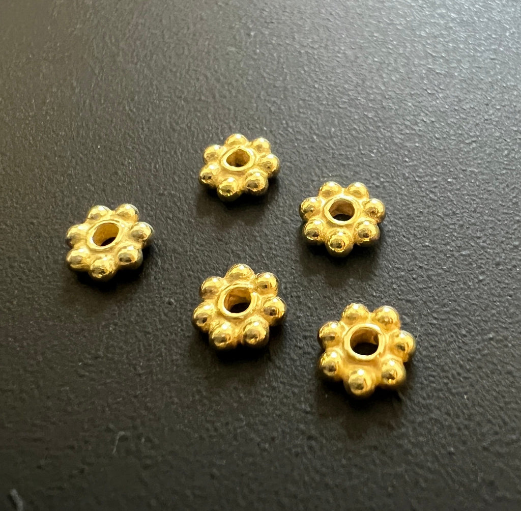Flower pearl, 18k gold-plated 925 sterling silver, 5 mm | F43