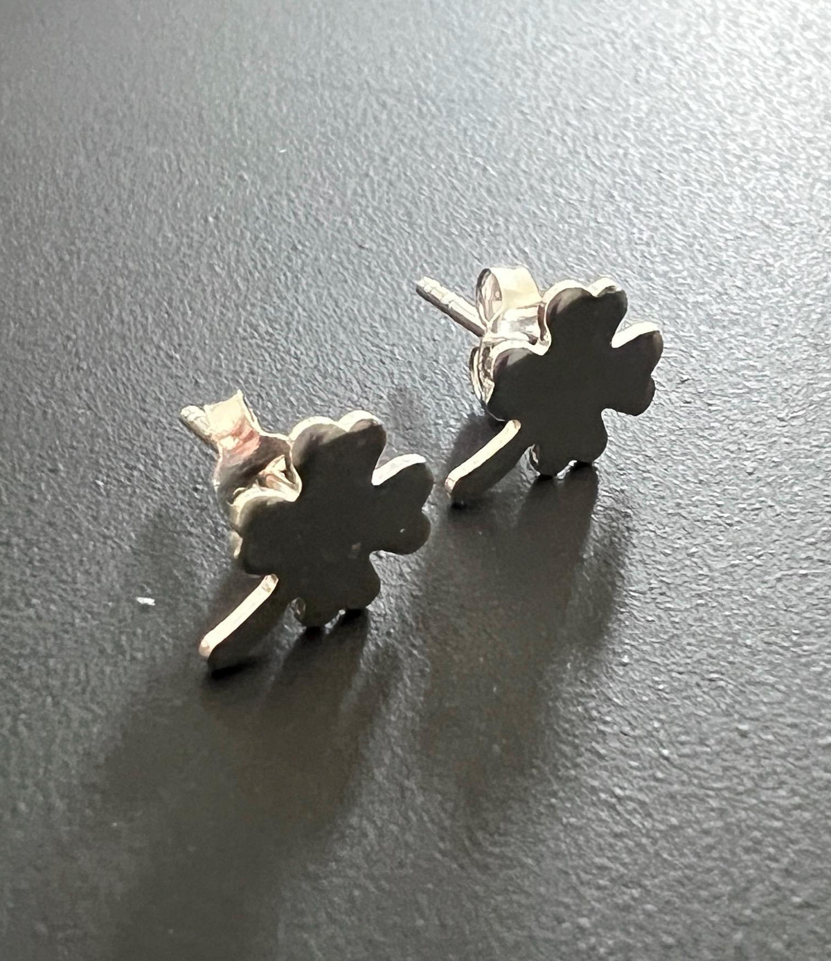 Glücksklee Ohrstecker 925-Silber, 10 × 7 mm - T78