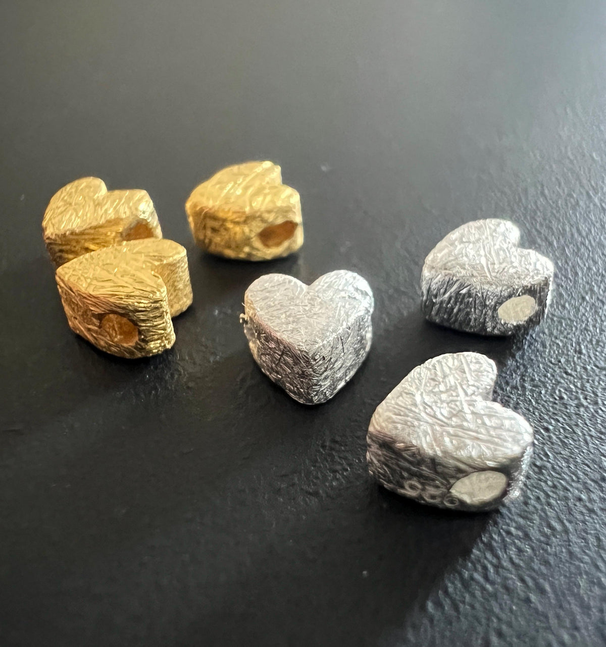 Herz Perle, 925-Silber oder vergoldet, gebürstet, 5 × 5 mm