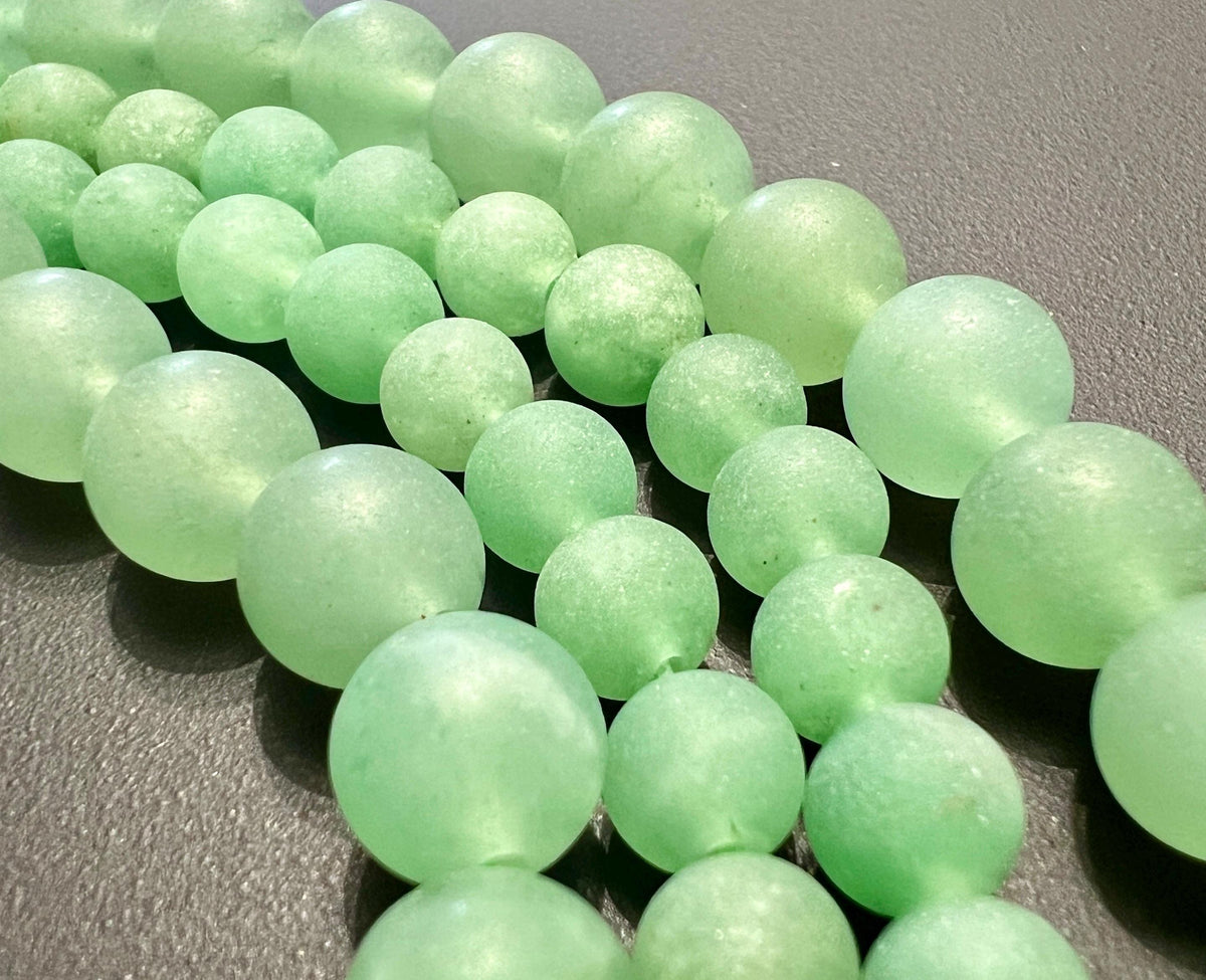 Grüner Aventurin Strang, Kugeln, matt, 6,5 mm & 8 mm