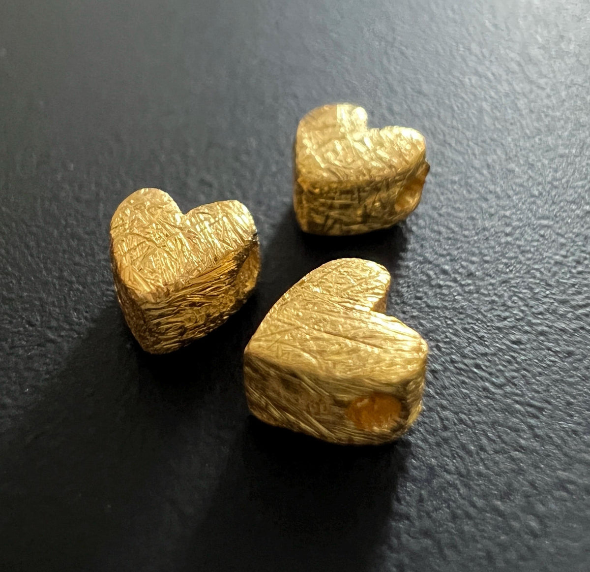 Herz Perle, 925-Silber oder vergoldet, gebürstet, 5 × 5 mm