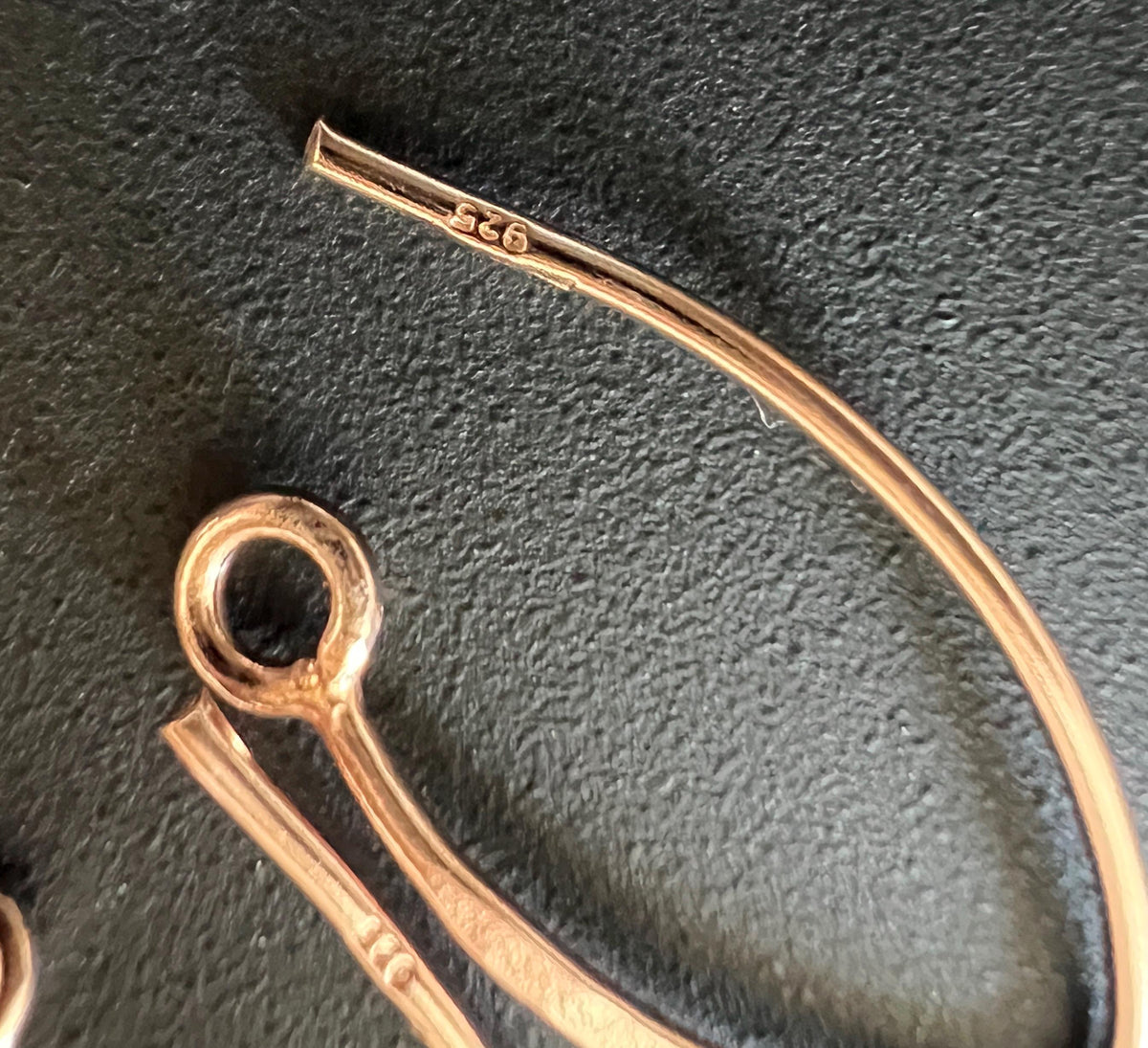 Ohrhaken 925-Silber, vergoldet oder rosévergoldet, 24 × 9 mm