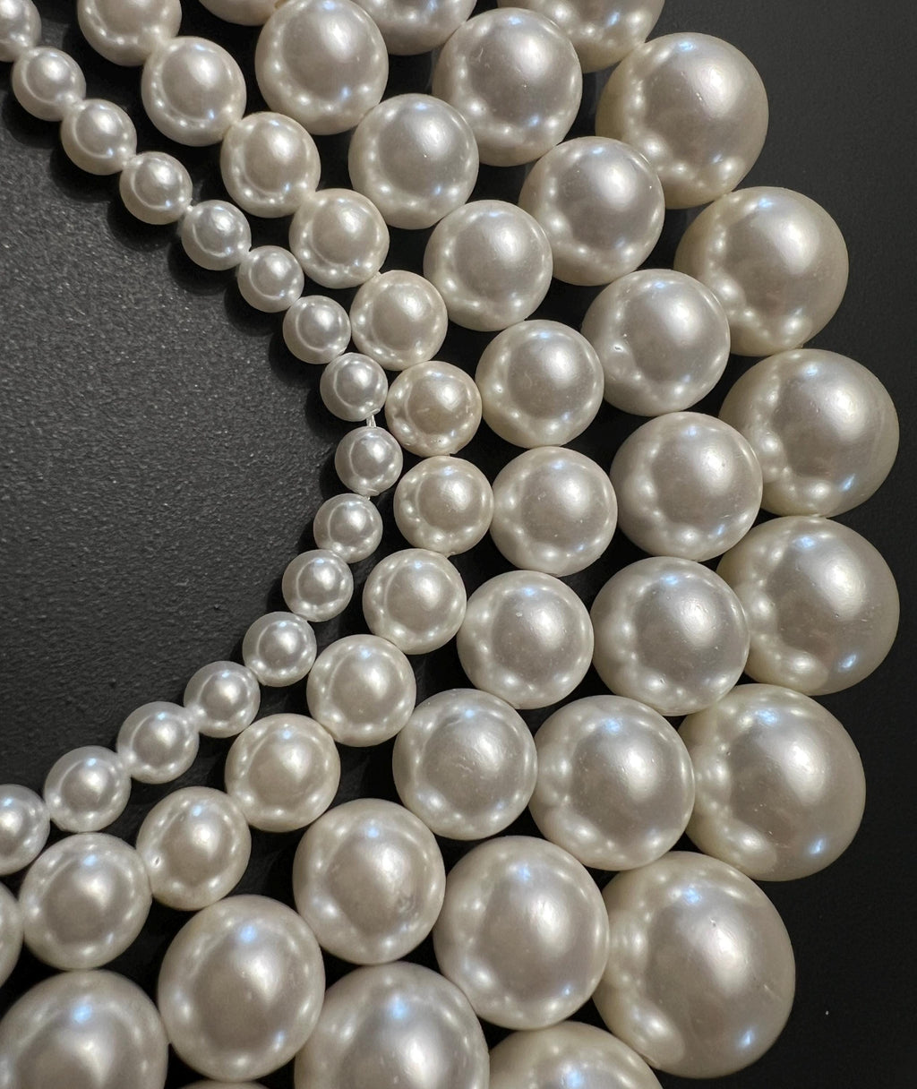 Shell pearl beads strand, white, 4 – 12 mm