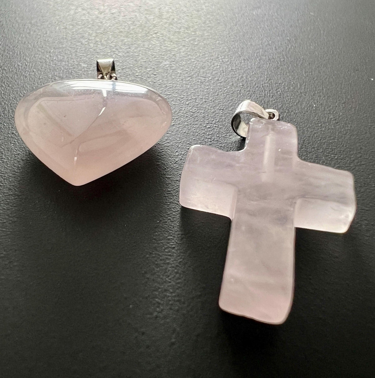 Rosenquarz Anhänger, Herz oder Kreuz