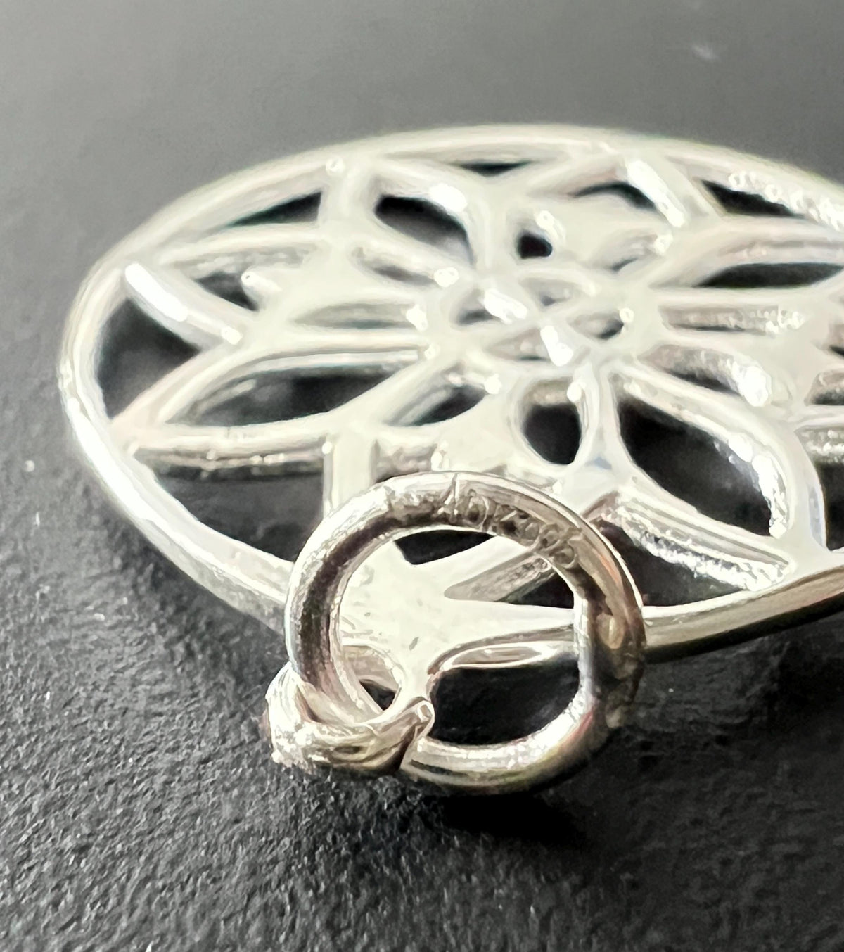 Mandala Anhänger 925-Silber, Blumenornament, 19 mm | T89