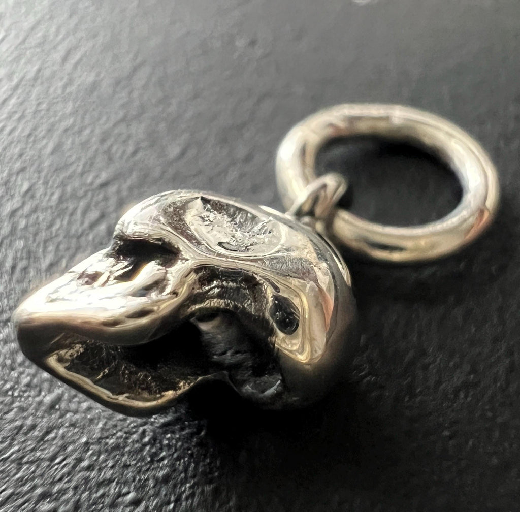 Totenkopf Anhänger 925-Silber, 5 × 8 mm | T106
