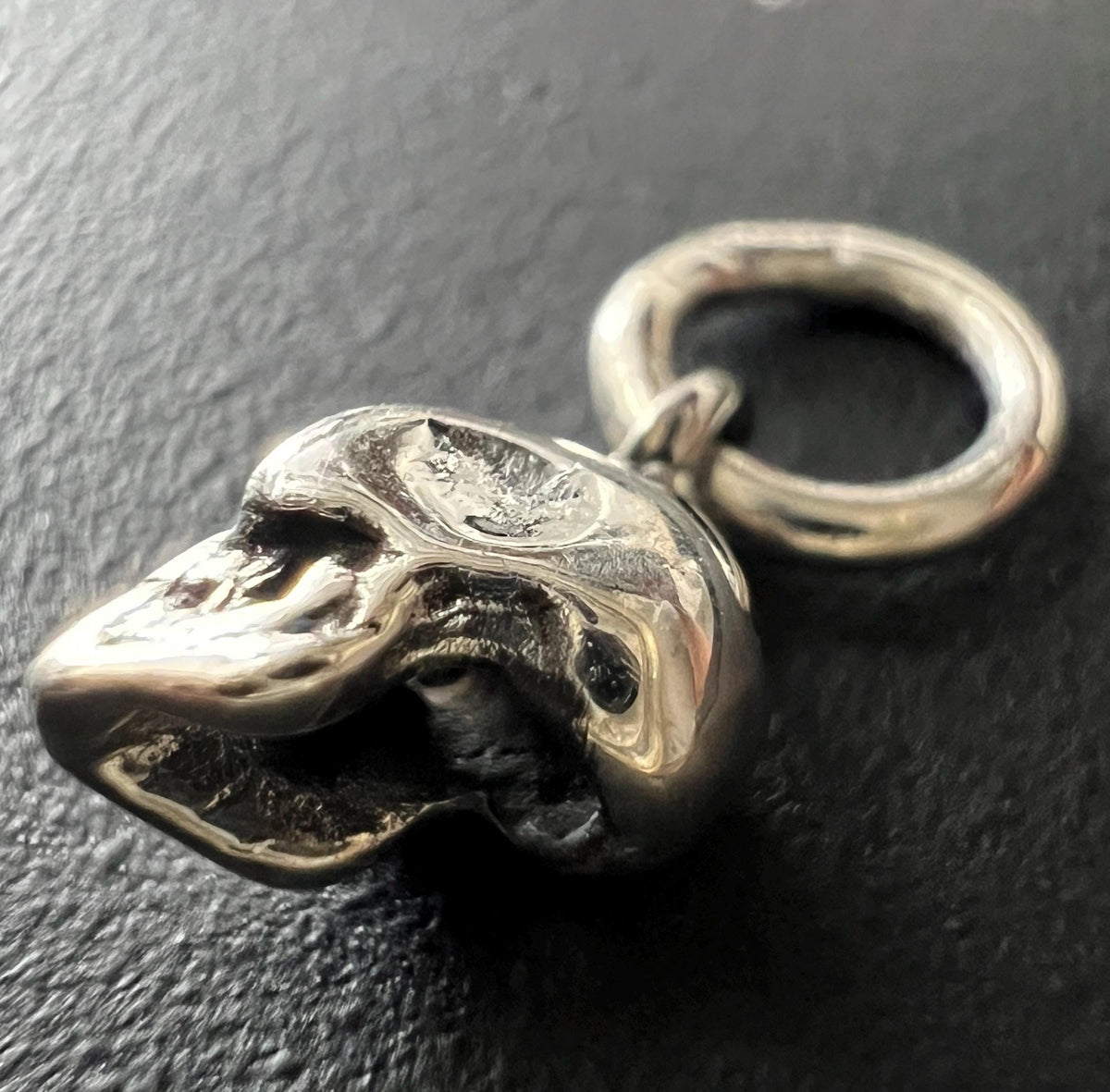 Totenkopf Anhänger 925-Silber, 5 × 8 mm | T106