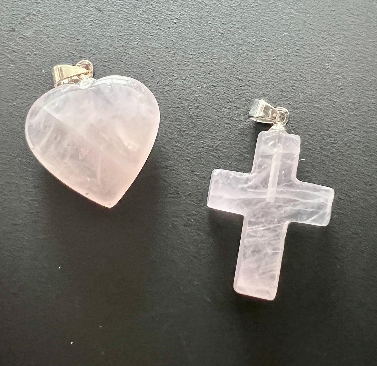 Rosenquarz Anhänger, Herz oder Kreuz