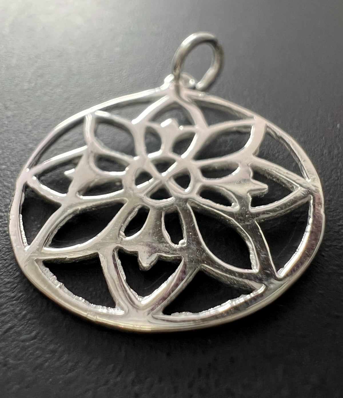 Mandala Anhänger 925-Silber, Blumenornament, 19 mm | T89