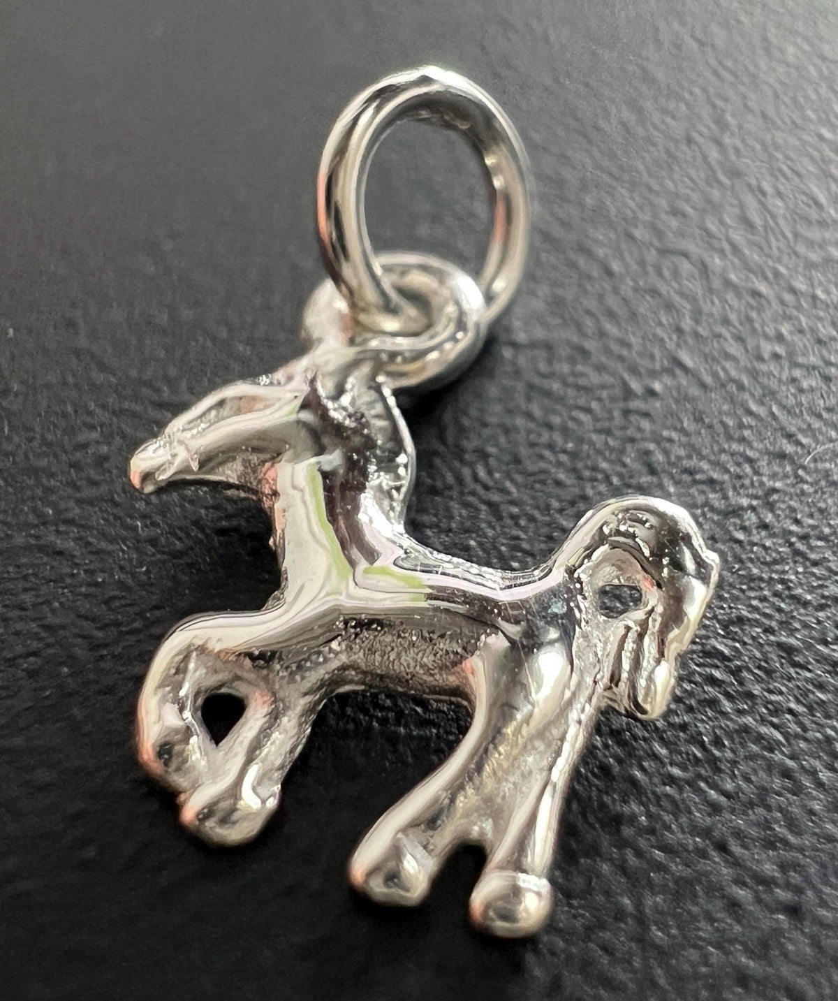 Pferd Anhänger 925-Silber, 10 × 8 mm | T99