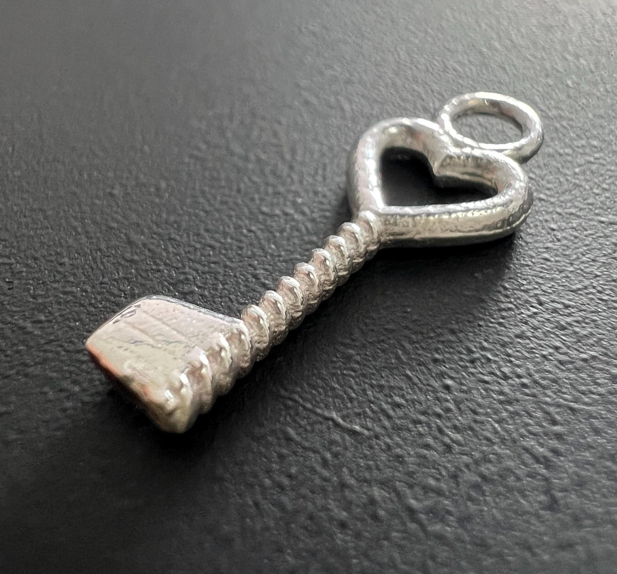 Schlüssel Anhänger 925-Silber, 7,5 × 20 mm - T104