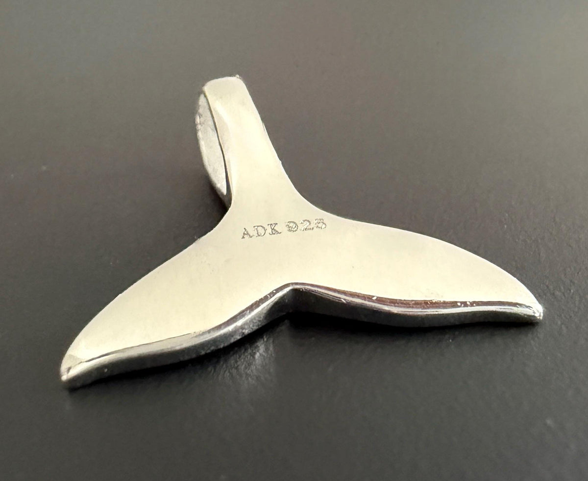 Wal Flosse Anhänger 925-Silber, 20 × 20 mm | T109