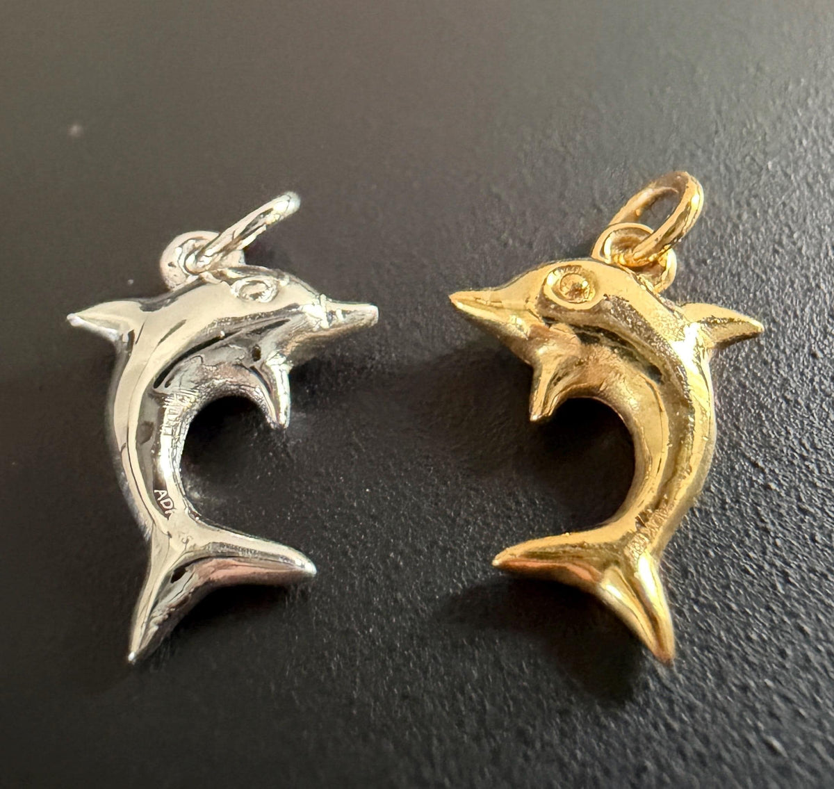 Delfin Anhänger 925-Silber oder vergoldet, 11 × 14 mm