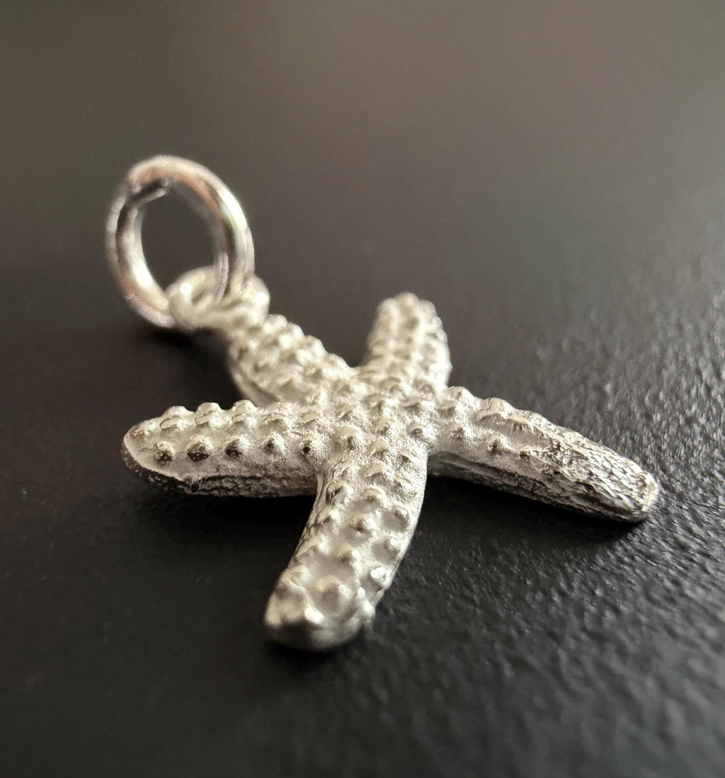 Seestern Anhänger 925-Silber, 9 × 12 mm | U13