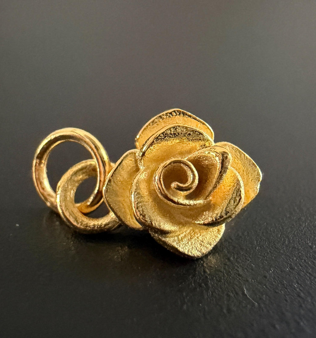 Rose Anhänger vergoldetes 925-Silber, 8 × 12 mm | U16