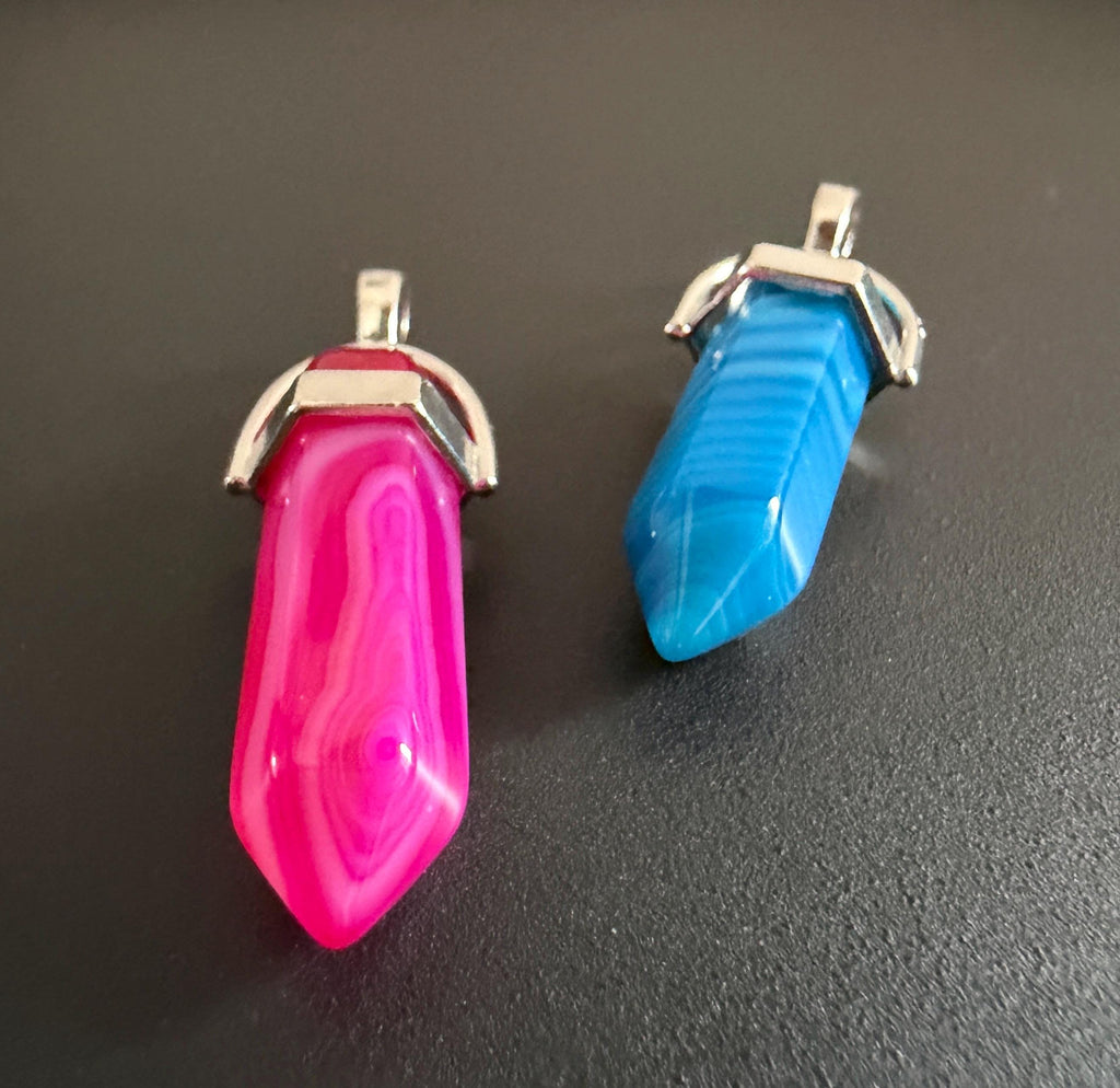Achat Energiespitze Anhänger, gefärbt, pink oder blau, 39 mm
