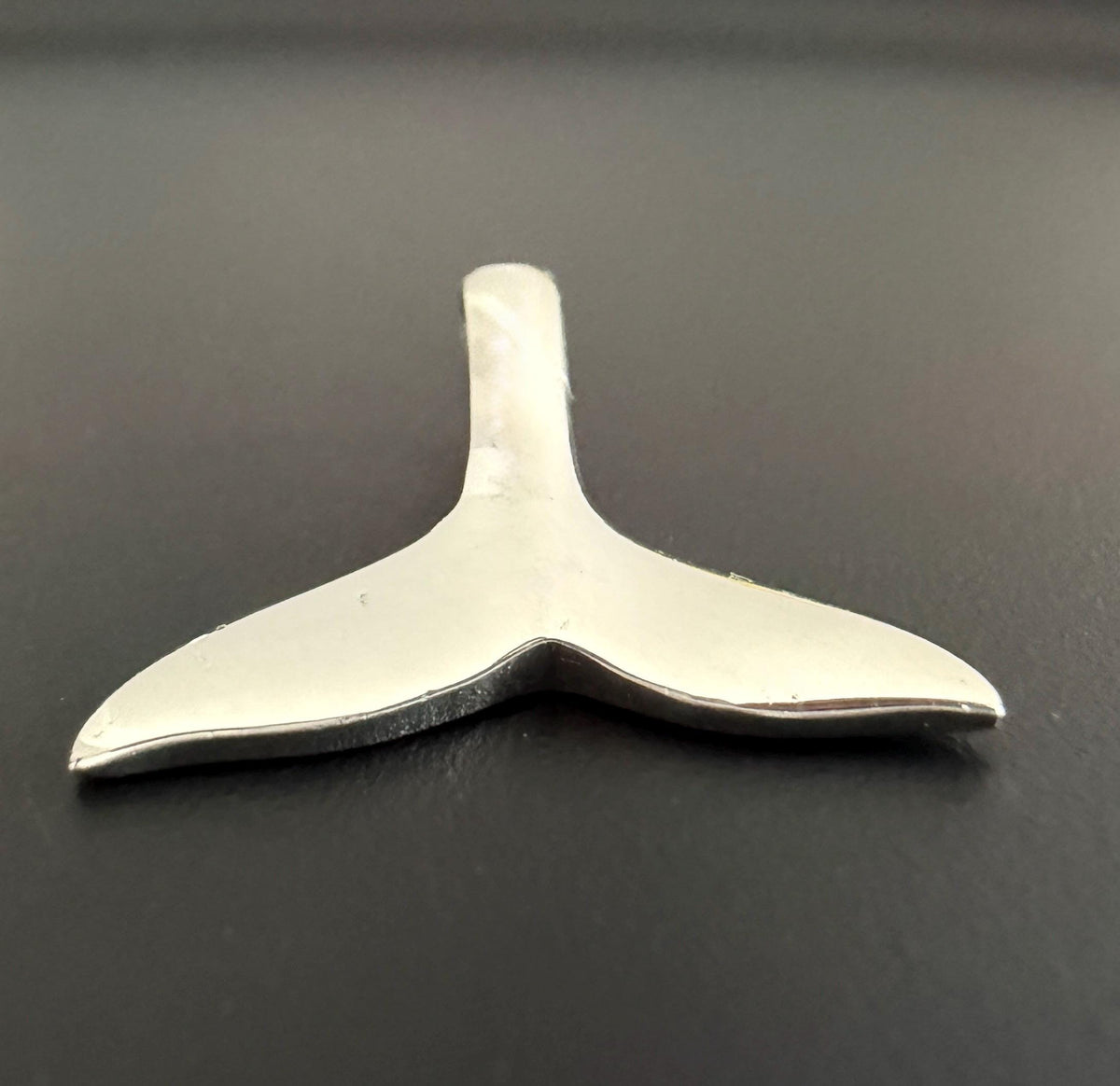 Wal Flosse Anhänger 925-Silber, 20 × 20 mm | T109